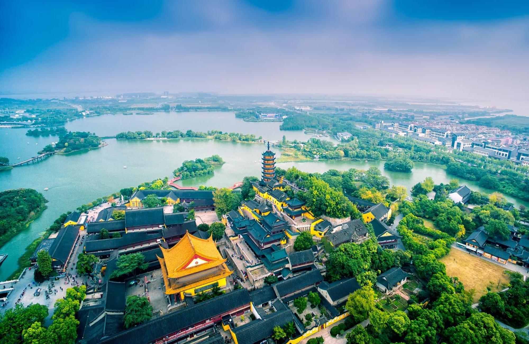 Crowne Plaza Zhenjiang By Ihg Hotel Exterior foto