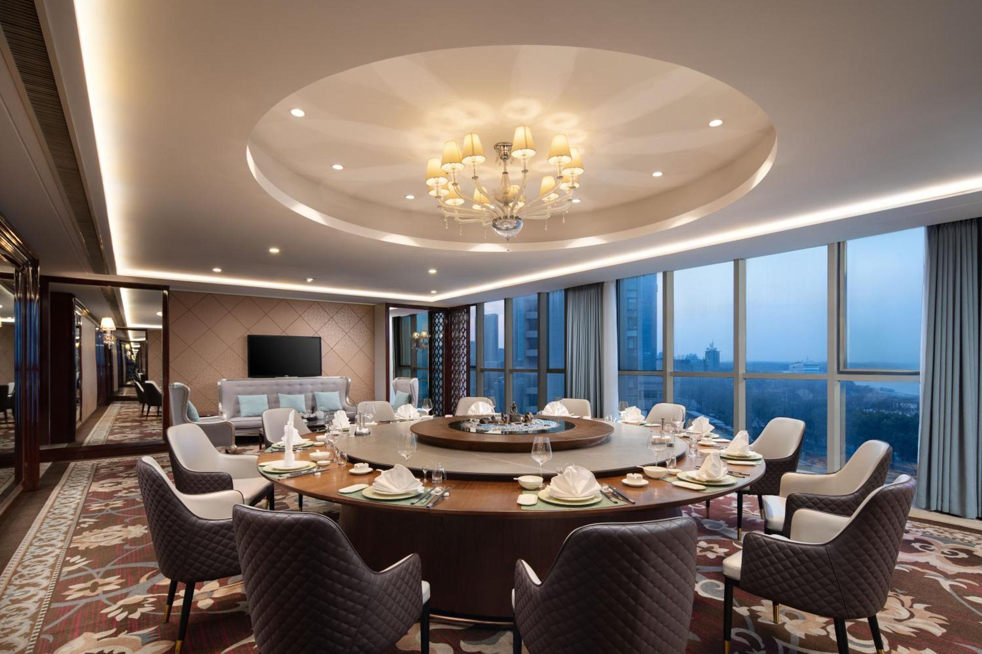 Crowne Plaza Zhenjiang By Ihg Hotel Exterior foto