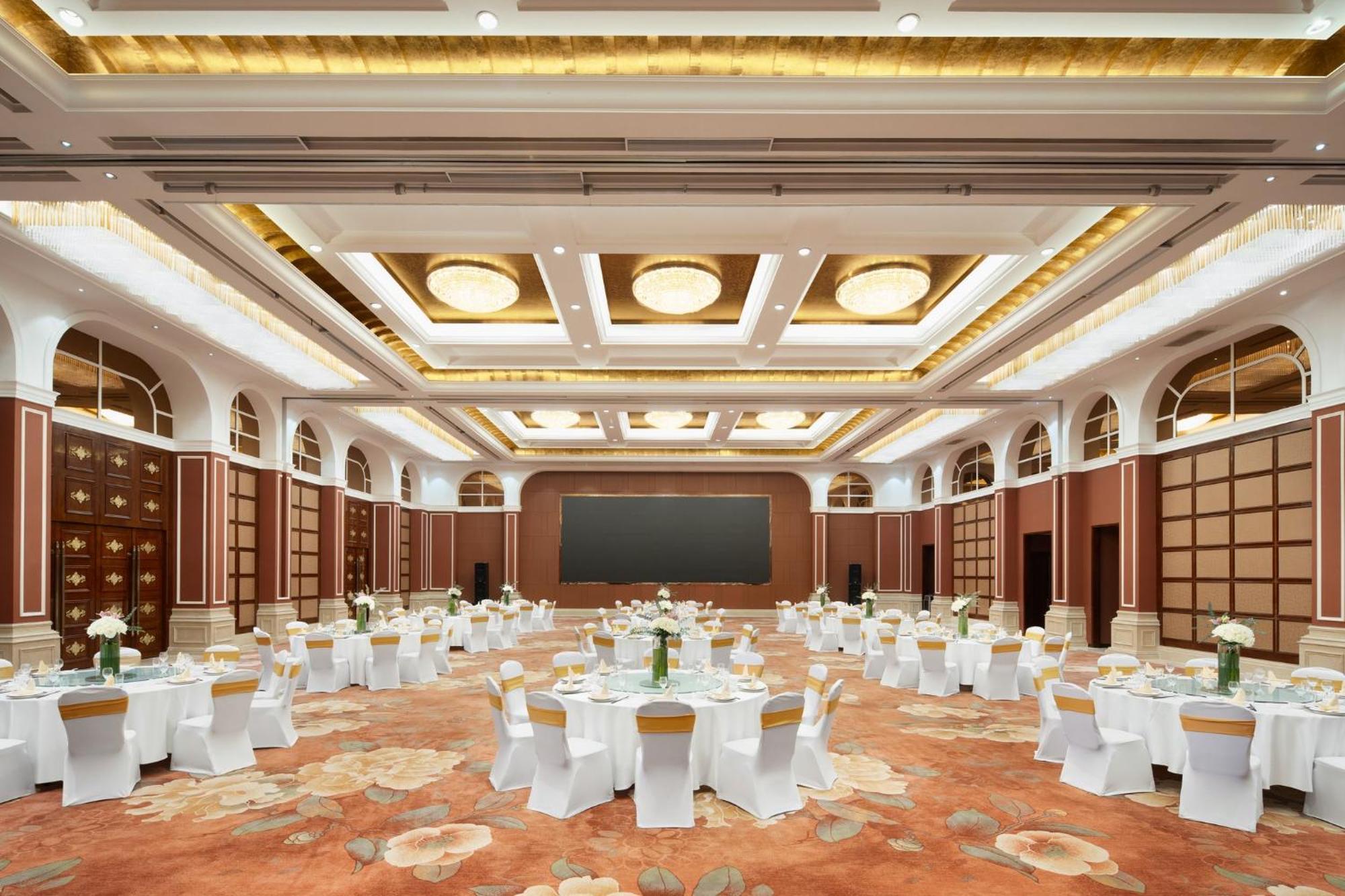 Crowne Plaza Zhenjiang By Ihg Hotel Exterior foto