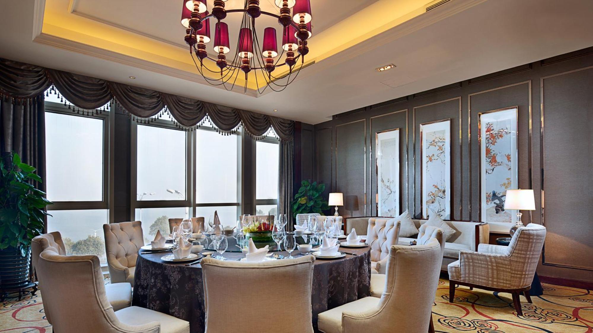 Crowne Plaza Zhenjiang By Ihg Hotel Exterior foto